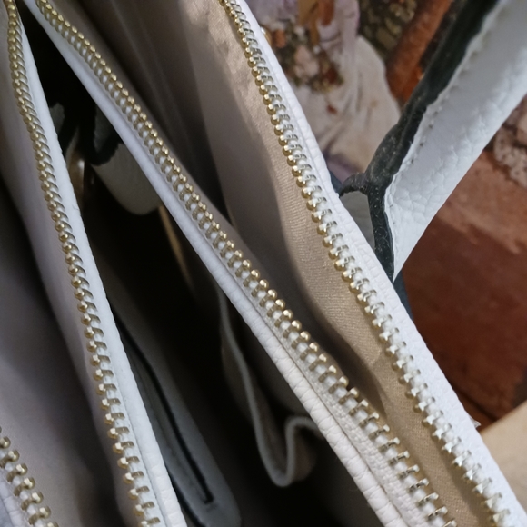 Dasein👜Leather Satchel Bag Gold Hardware,Leather Bag,Lock & 🔑 - Picture 4 of 16